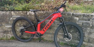 E-Bike kaufen: TREK Trek Powerfly FS 7 Demobike Testvelo