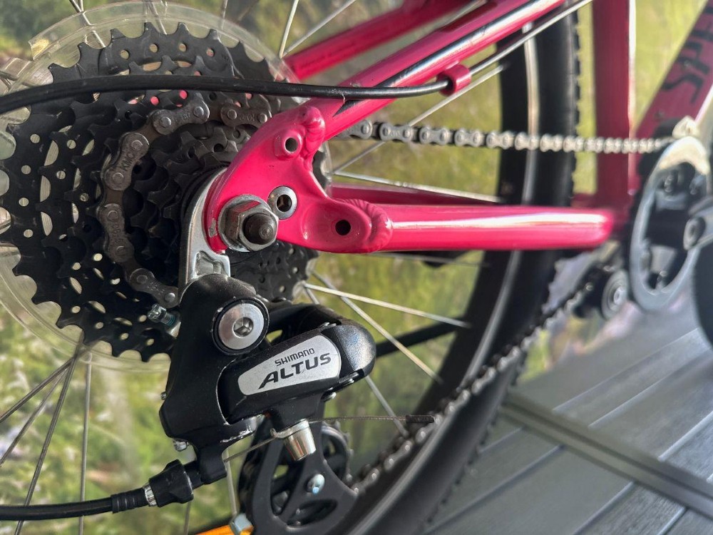 Kindervelo kaufen: SPECIALIZED Hotrock 24" Occasion