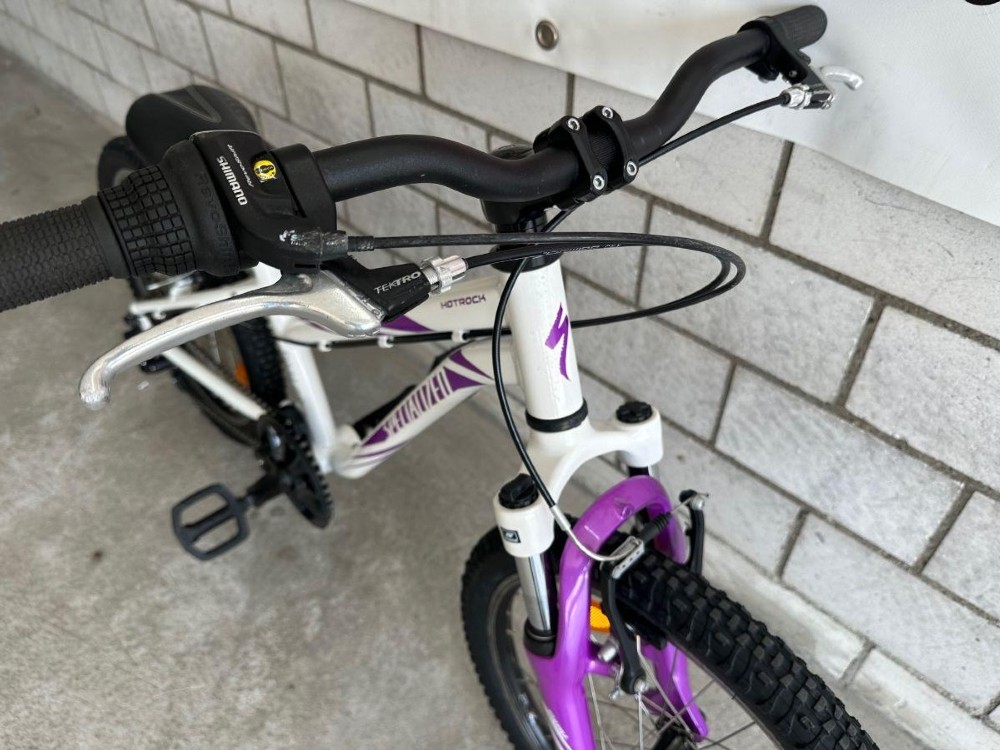 Kindervelo kaufen: SPECIALIZED Hotrock Occasion