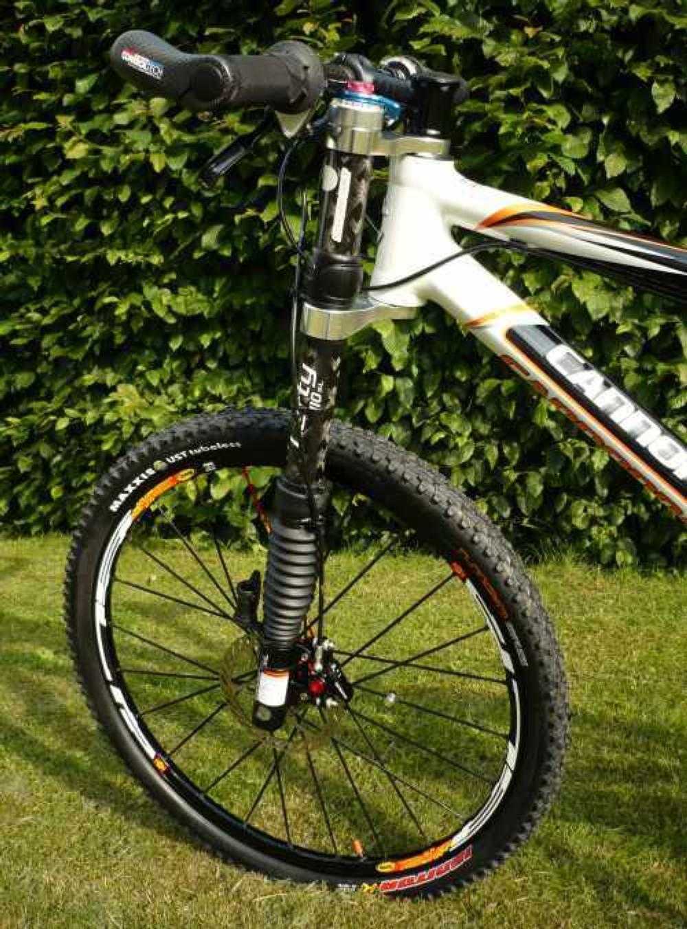 Vélo tout terrain kaufen: CANNONDALE Scalpel Team Replica Nouveau