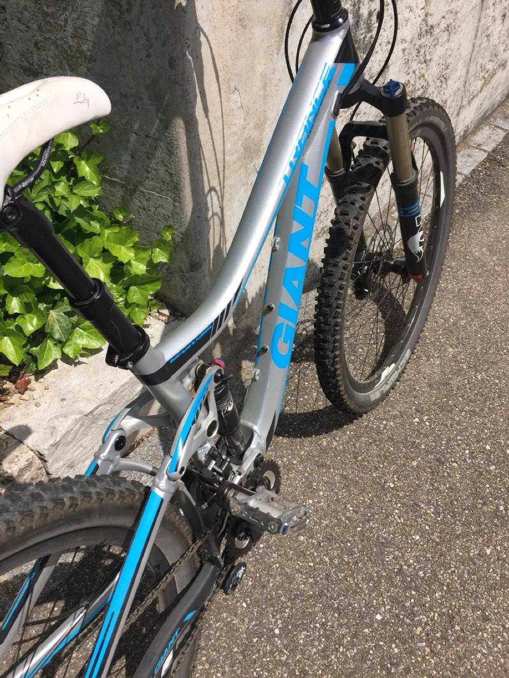 Vélo tout terrain kaufen: GIANT TRANCE 27.5 1 Nouveau