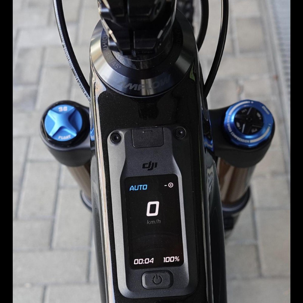 E-Bike kaufen: E-BIKE AMFLOW Carbon Pro black - 800Wh Nouveau
