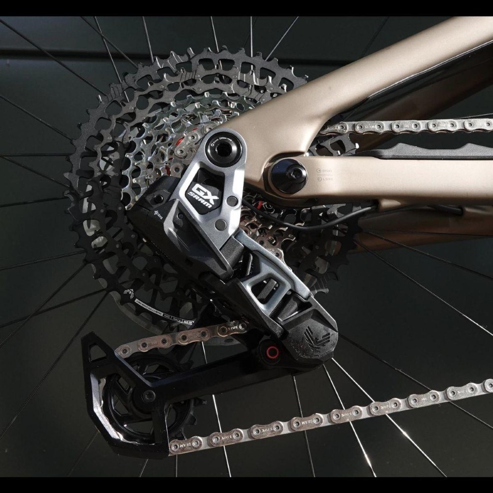 E-Bike kaufen: SPECIALIZED Levo 4 Expert burnt gold Nouveau