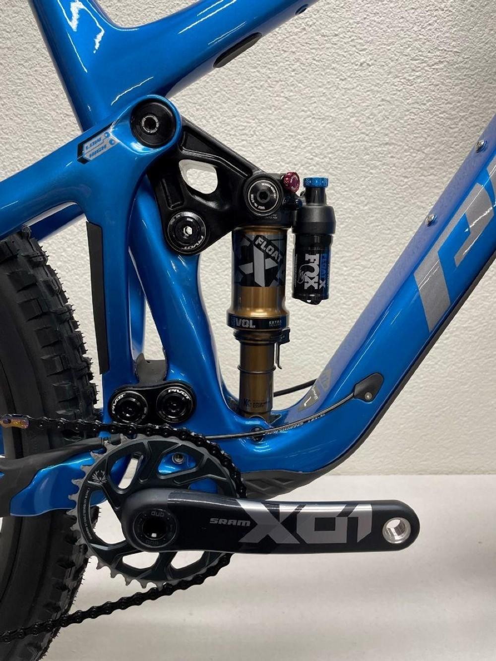 Mountainbike kaufen: PIVOT CYCLES Switchblade Testvelo