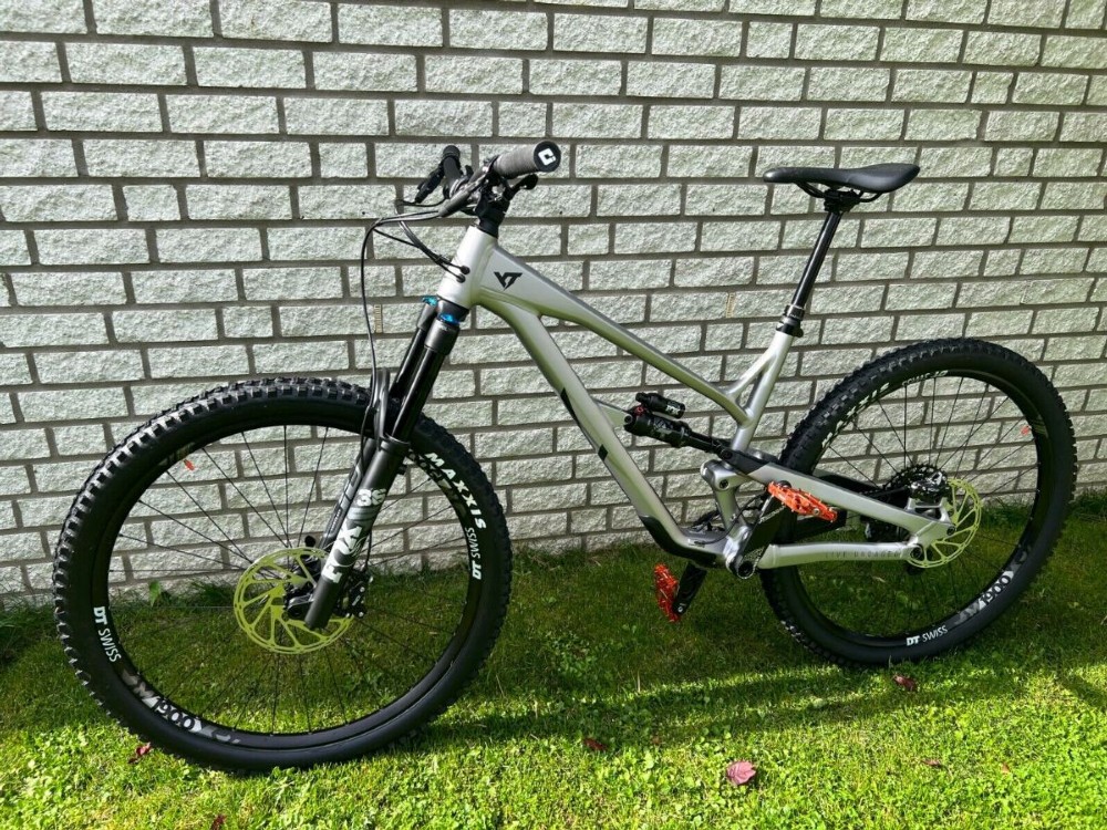 Vélo tout terrain kaufen: YETI Jeffsy Core 2 Downhill Enduro Mountainbike 29'' Occasion