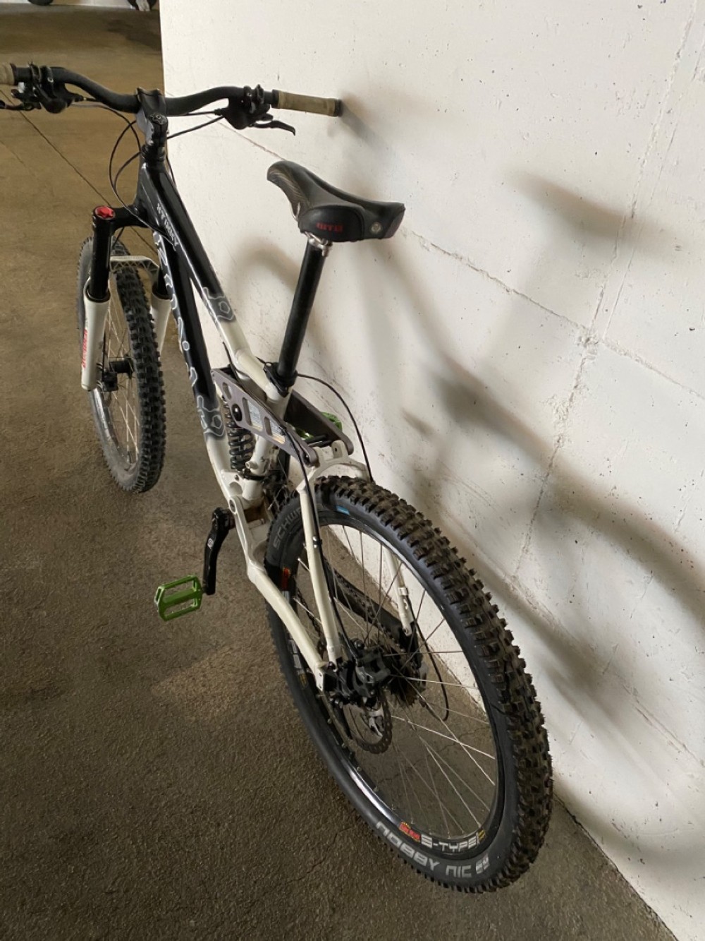 Mountainbike kaufen: KONA Stinky Occasion