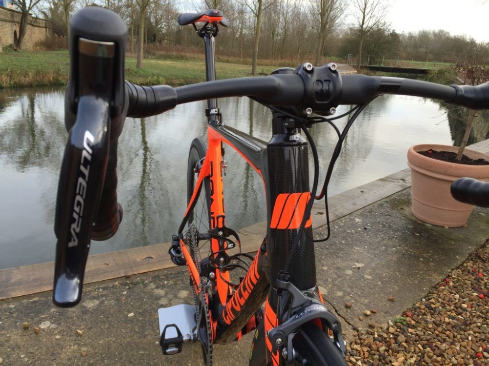 Rennvelo kaufen: CIPOLLINI Bond, Ultegra Di2/Mavic Neu