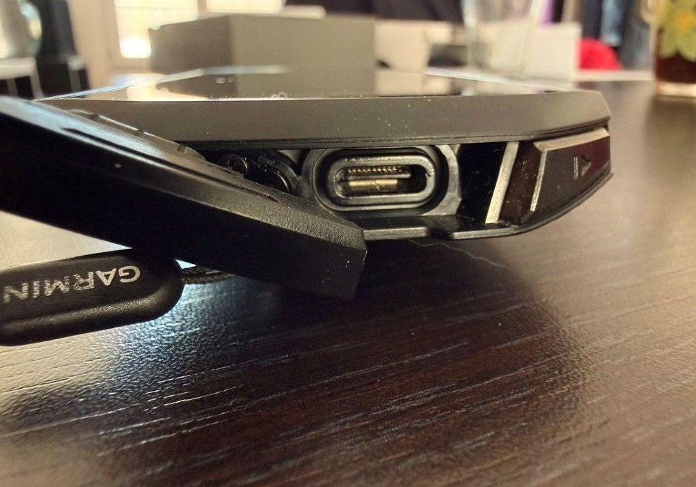 Velozubehör kaufen: Vélocalculateur GARMIN Edge 1050 Occasion