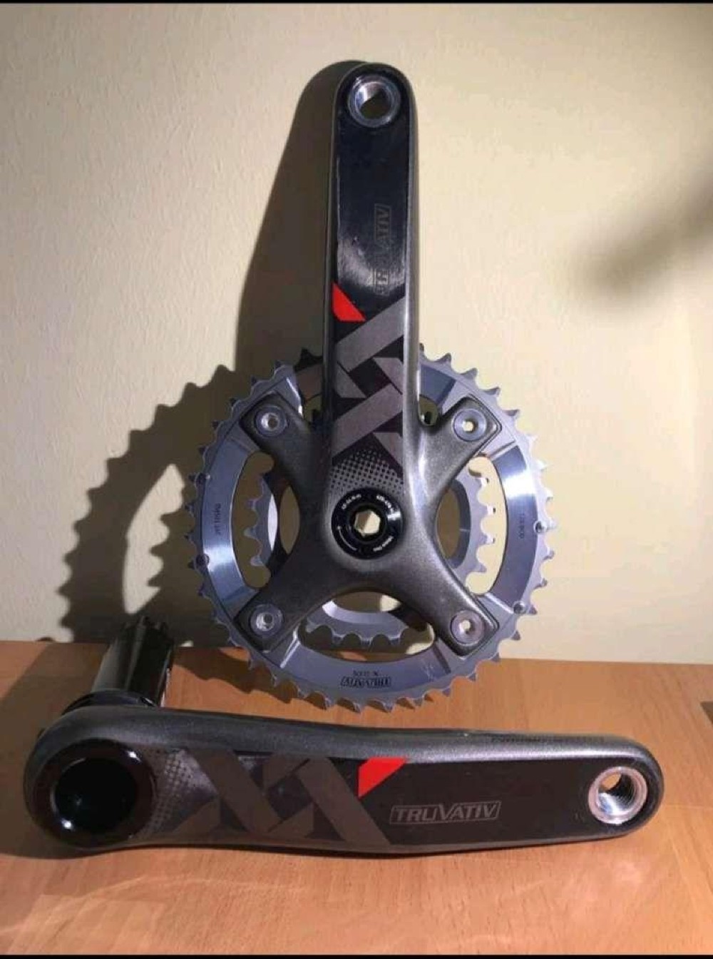 Fahrradteile kaufen: Kettenblätter/Kassetten/Führungen SRAM Carbon Kurbel Truvativ Occasion